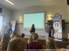 20250908-Narodowe_czytanie_w_szkole-2